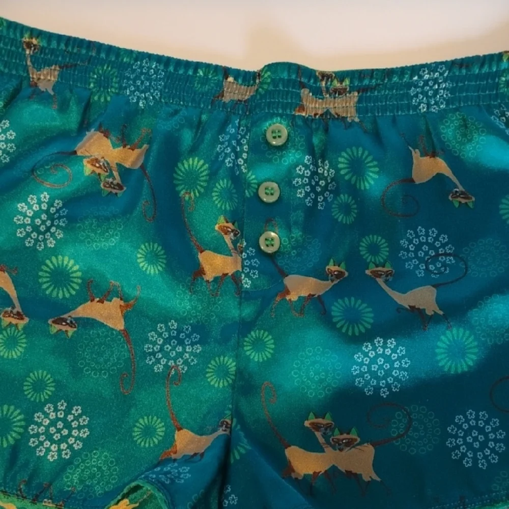 Disney Women's Size M Green and Teal Floral Cats Graphic Pajama Shorts